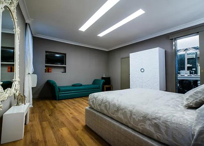 Otel Antica